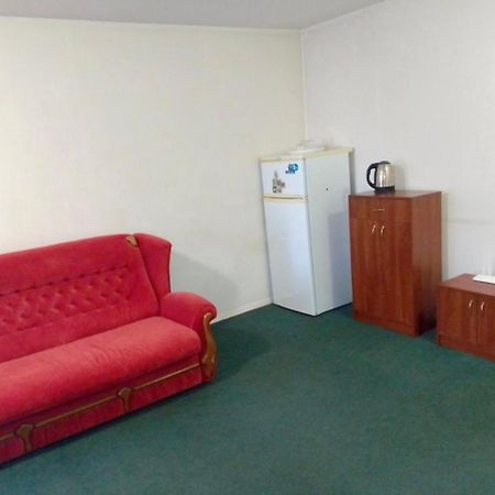 Mini Hotel Vesna นิปโปร ภายนอก รูปภาพ
