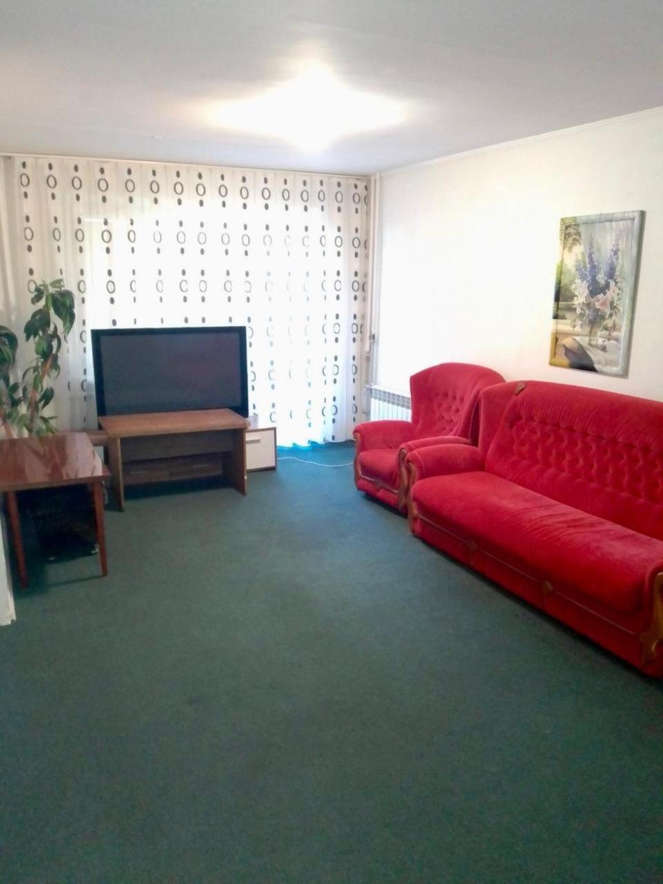 Mini Hotel Vesna นิปโปร ภายนอก รูปภาพ