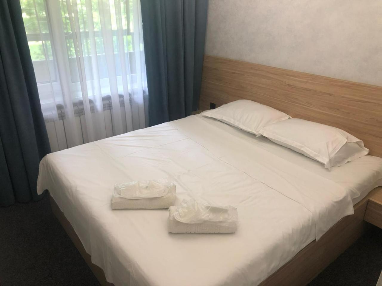 Mini Hotel Vesna นิปโปร ภายนอก รูปภาพ