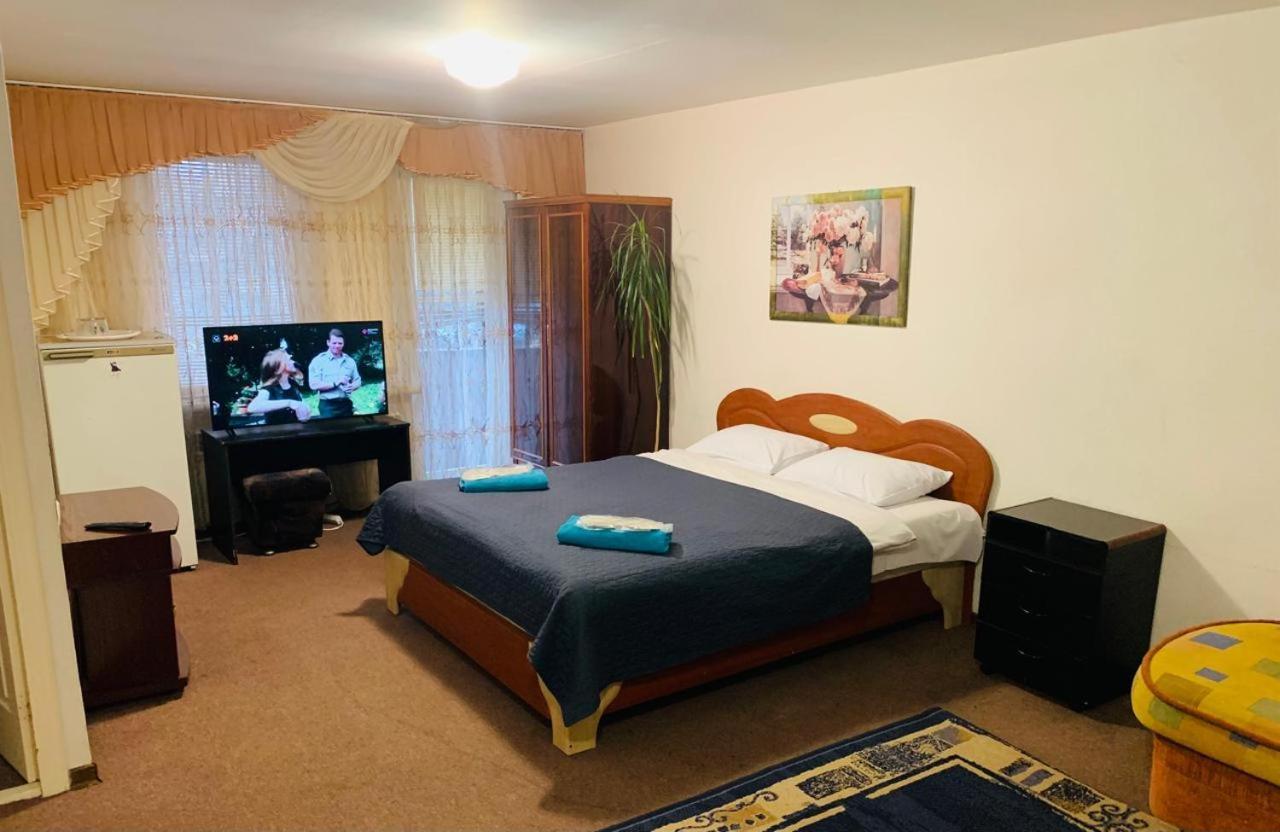 Mini Hotel Vesna นิปโปร ภายนอก รูปภาพ